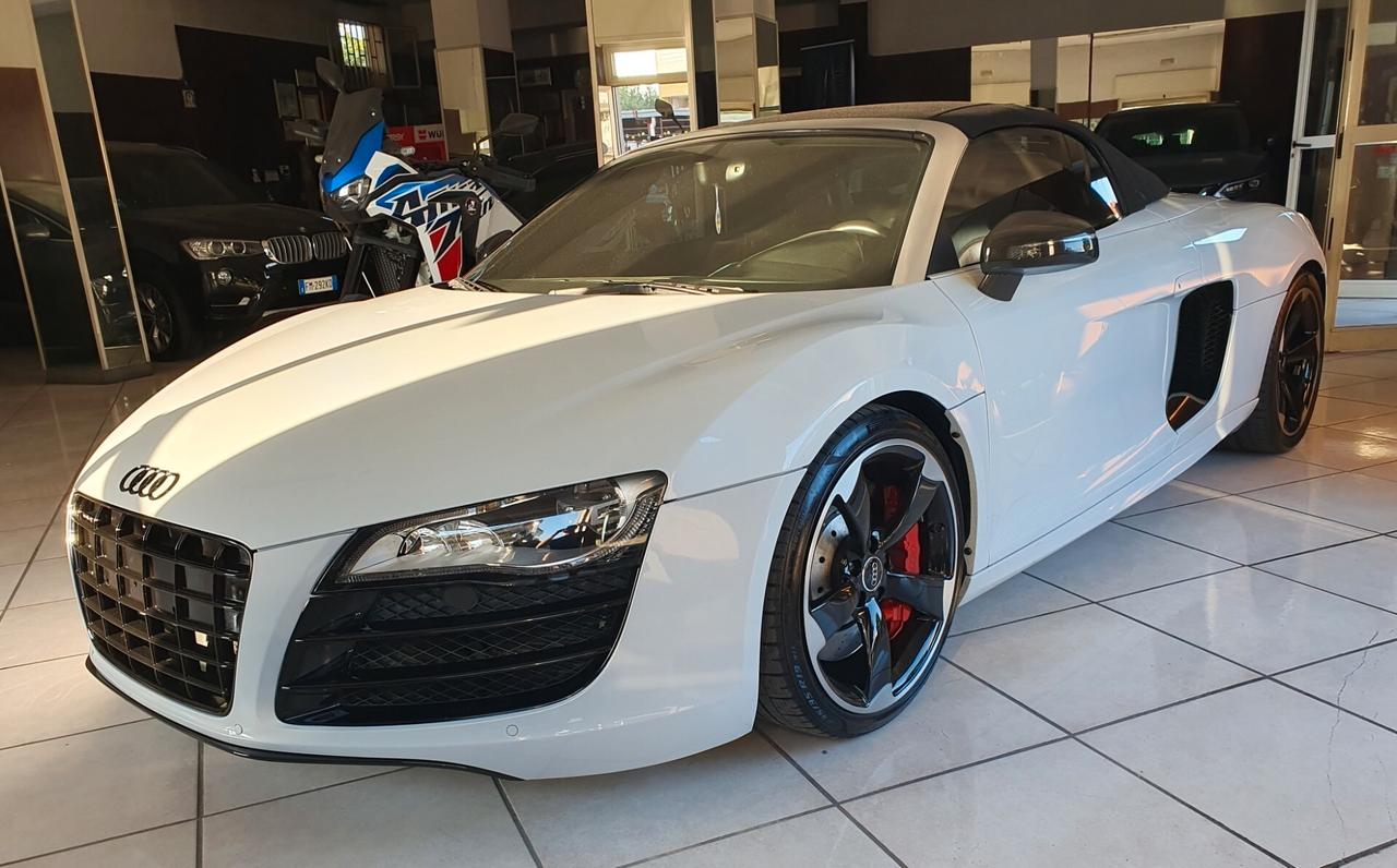 Audi R8 5.2 V 10 525 CV R-TRONIC QUATTRO SPYDER