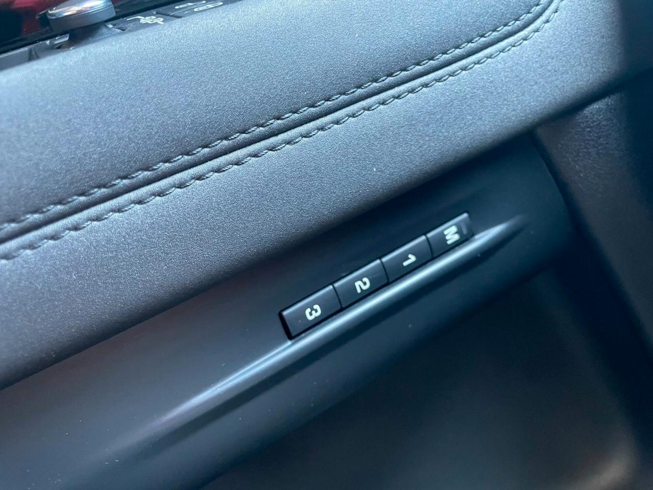 RANGE ROVER EVOQUE 2.0MHEV R-DYNAMIC HSE 300cv