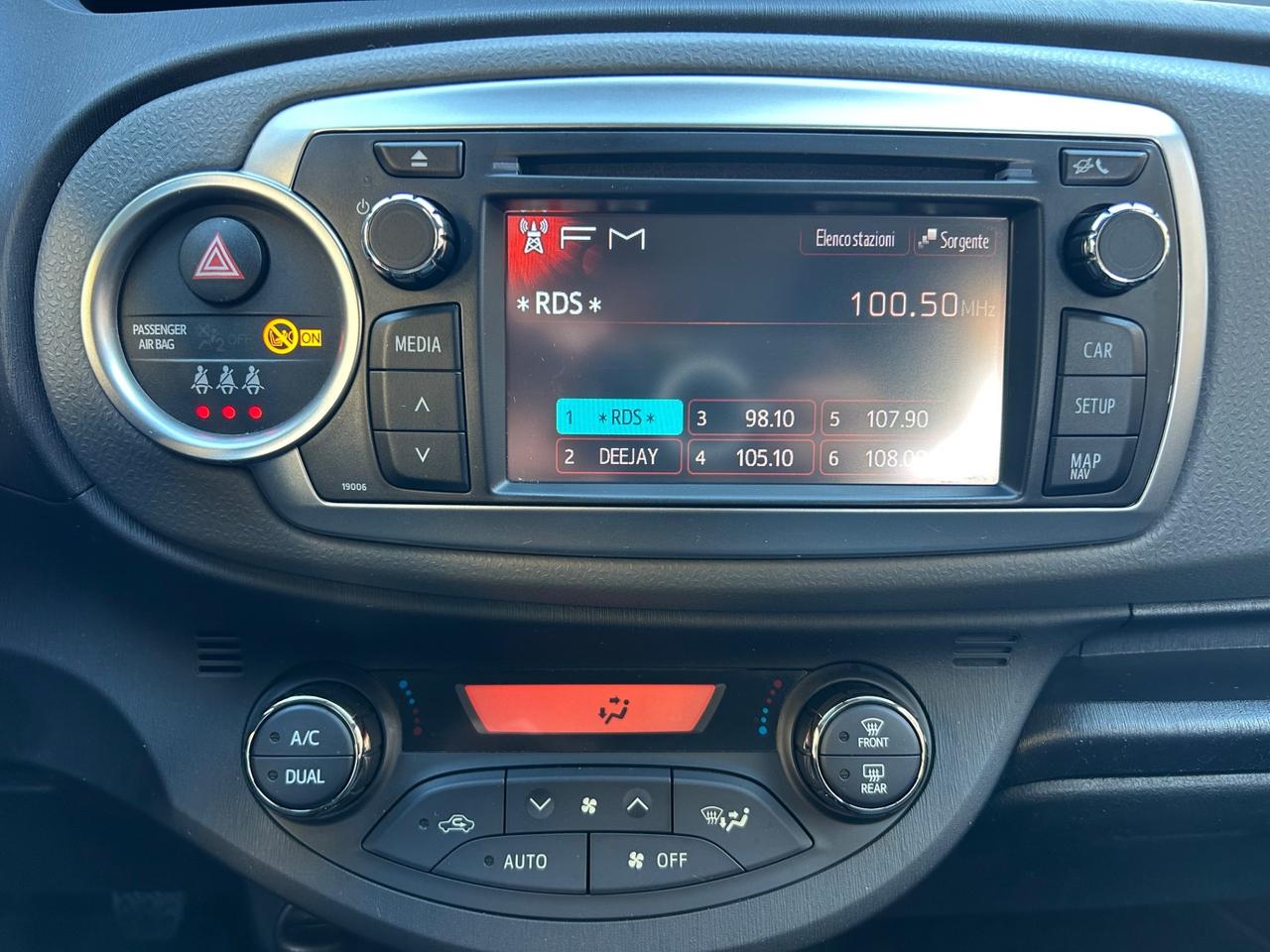 Toyota Yaris 1.0 b. solo 97000 km