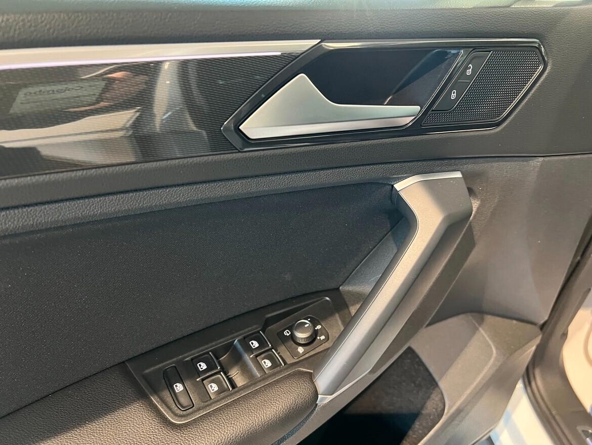 Volkswagen Tiguan 2.0 tdi Executive 4mot 150cv dsg App Conn Led 18"