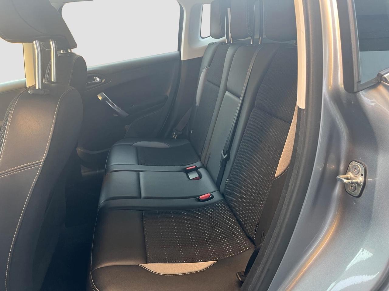 Peugeot 2008 1.6 BlueHDi 120 S&S Allure 2017