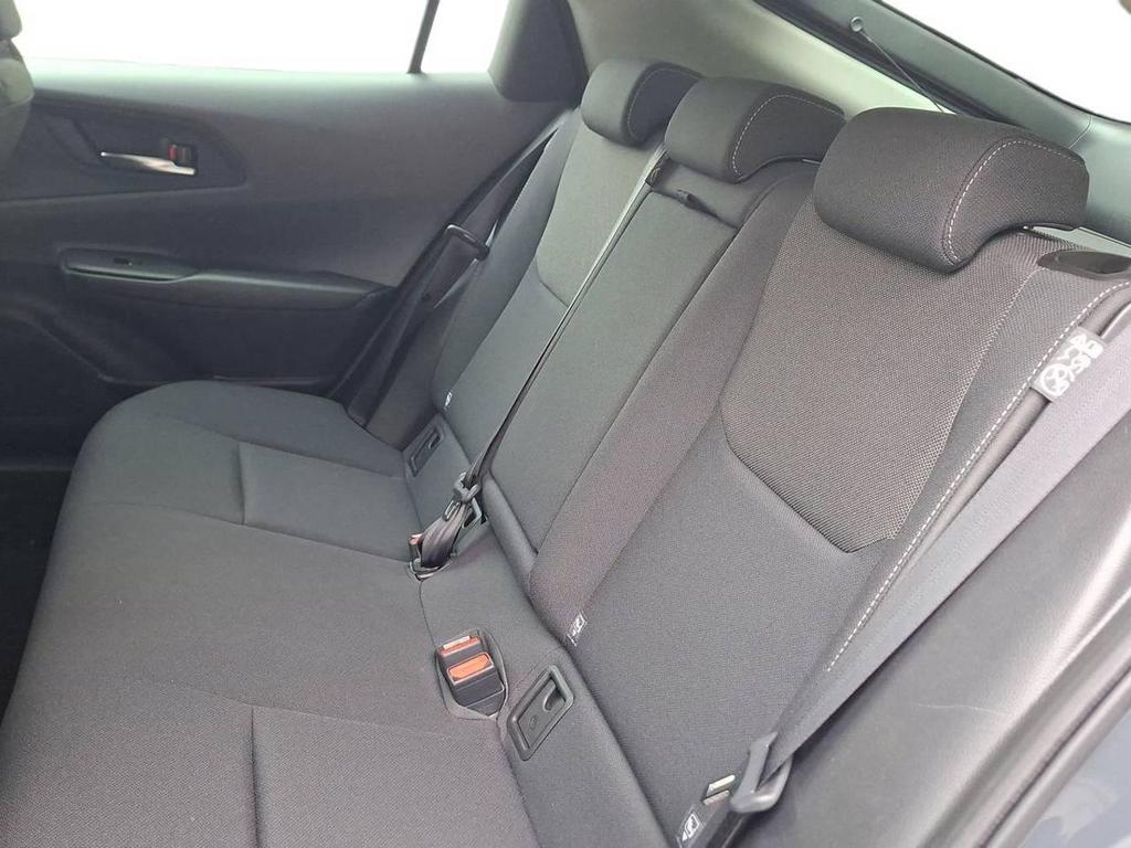 Toyota Prius 2.0 Plug-in Hybrid Lounge E-CVT