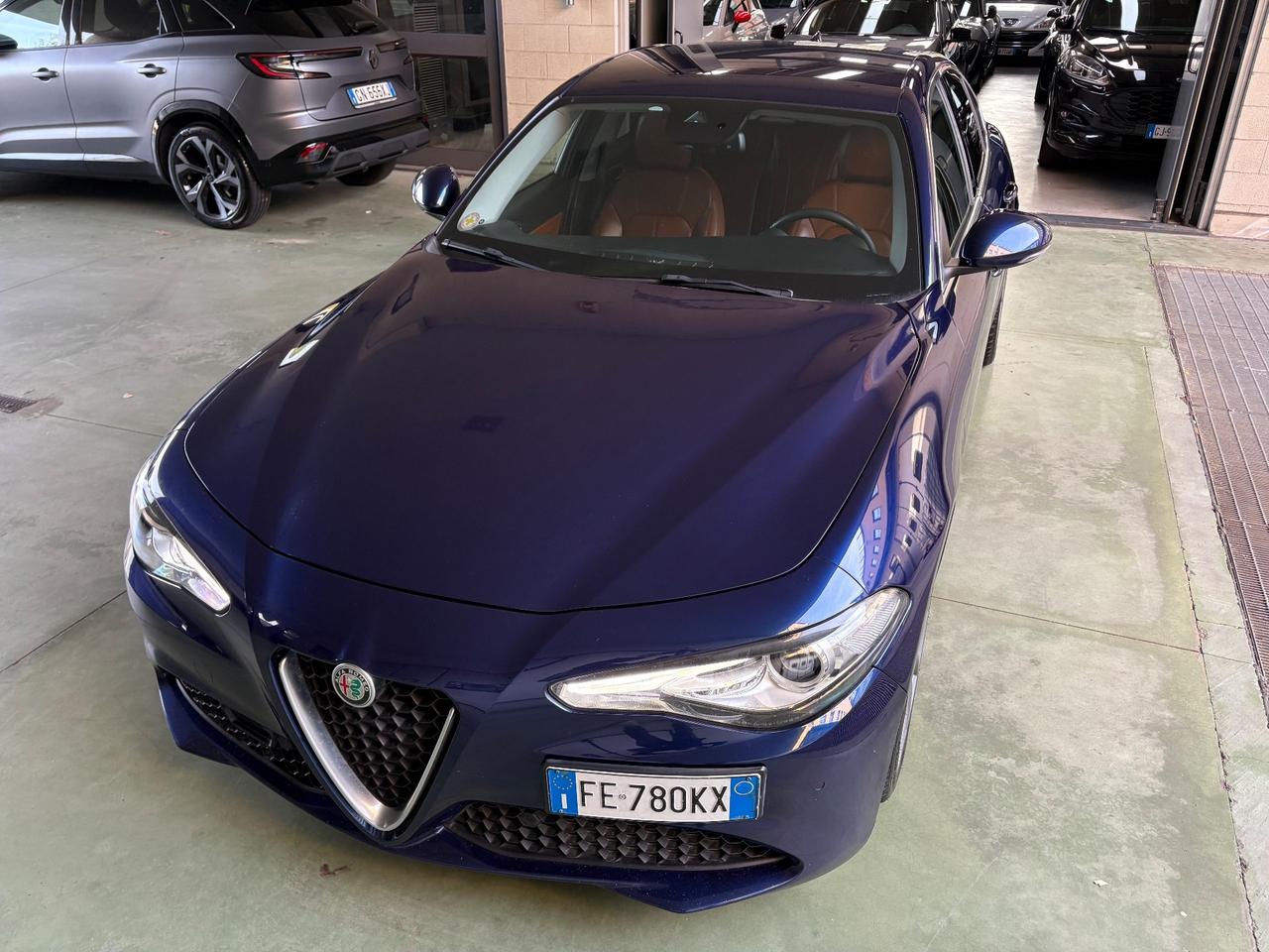 Alfa Romeo Giulia 2.2 Q2 Turbodiesel 180 CV AT8 Business Sport Launch Ed.