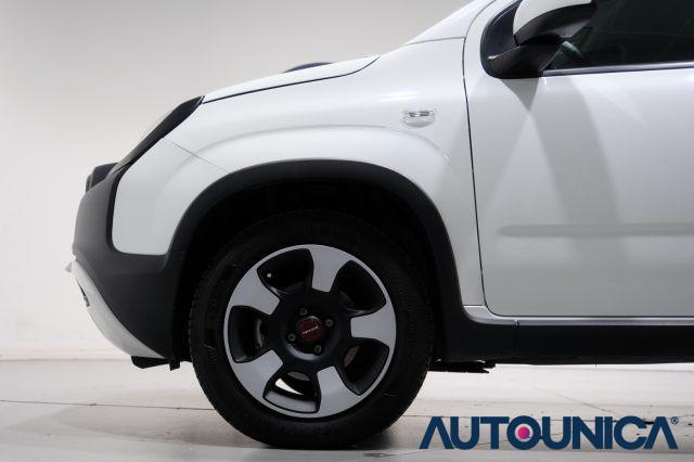 FIAT Panda 1.0 FIREFLY S&S HYBRID CITY CROSS NEOPATENTATI