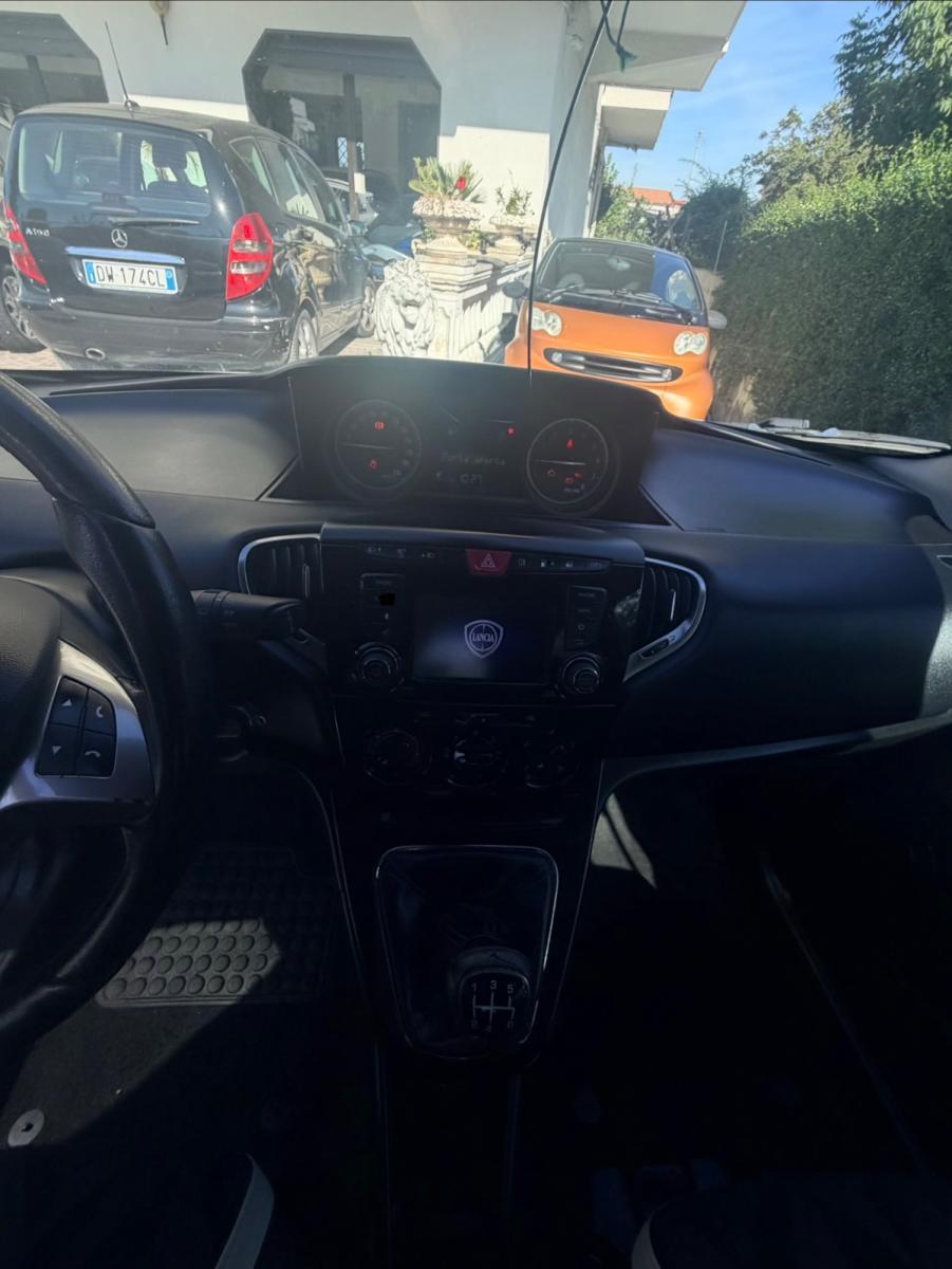 LANCIA Ypsilon 1.2 69 CV 5p. GPL Ecochic Gold