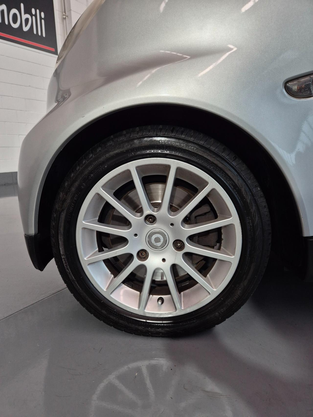 smart forTwo 1.0cc 70cv Automatica Benzina NEOPATENTATI