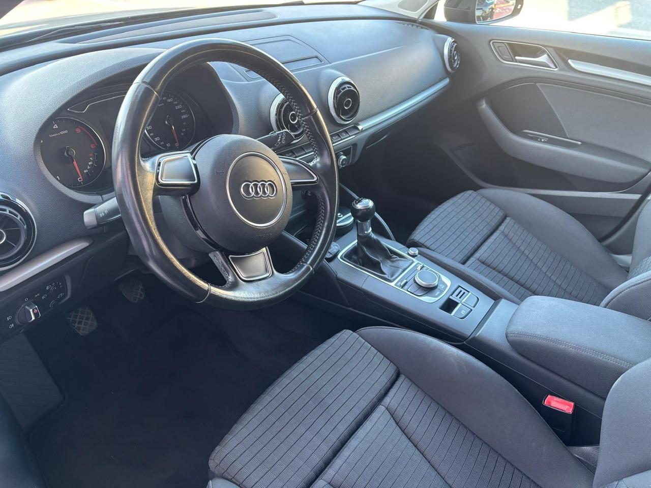 Audi A3 SPB 1.6 TDI clean diesel Ambition