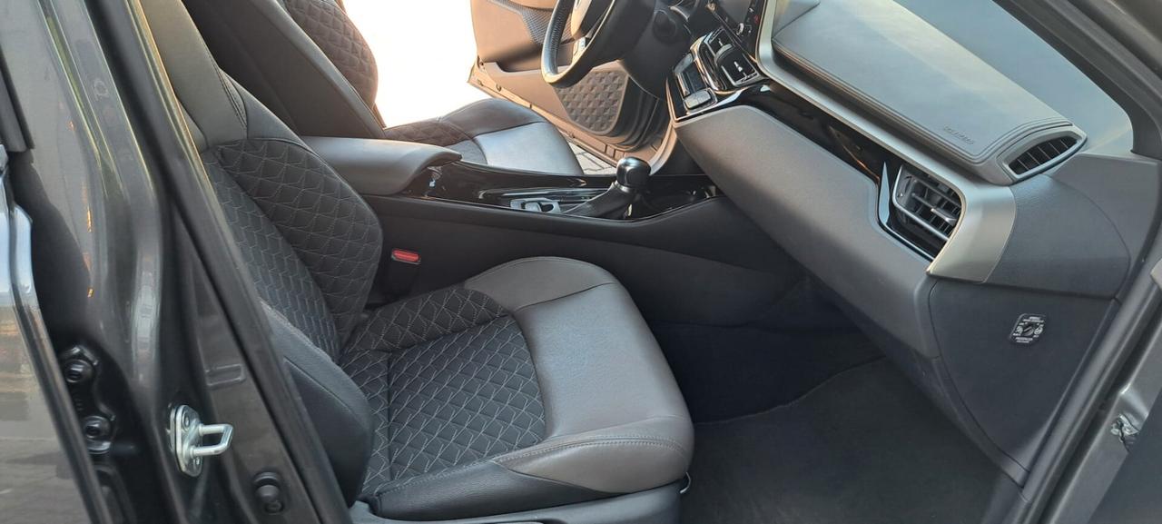 Toyota C-HR 1.8 Hybrid E-CVT Lounge