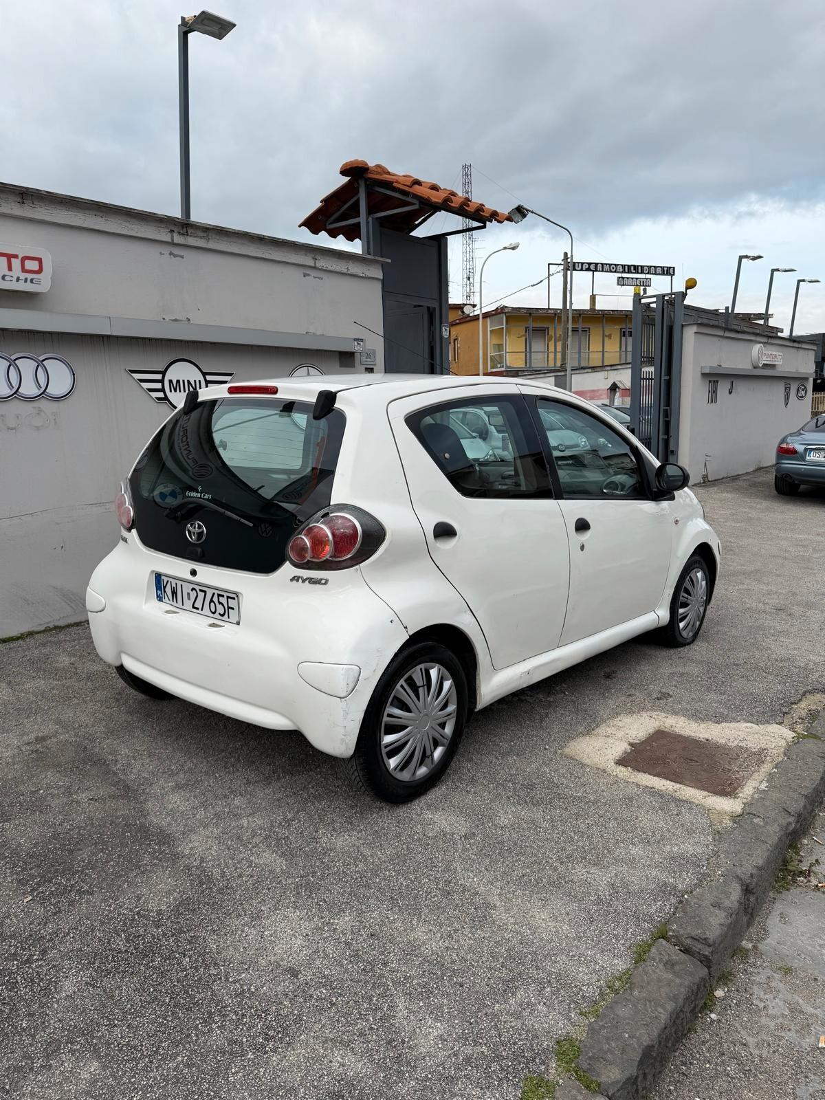 Toyota Aygo 1.0 12V VVT-i 5 porte Sol Connect