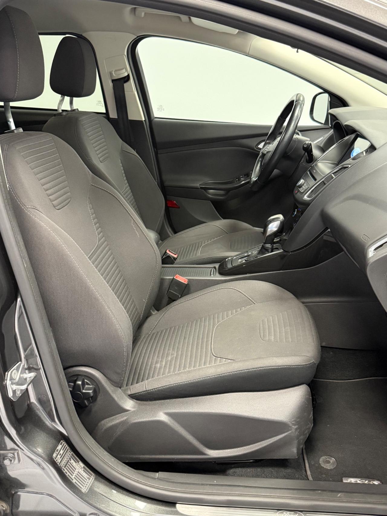 Ford Focus 1.5 TDCi 120 CV Powershift Titanium