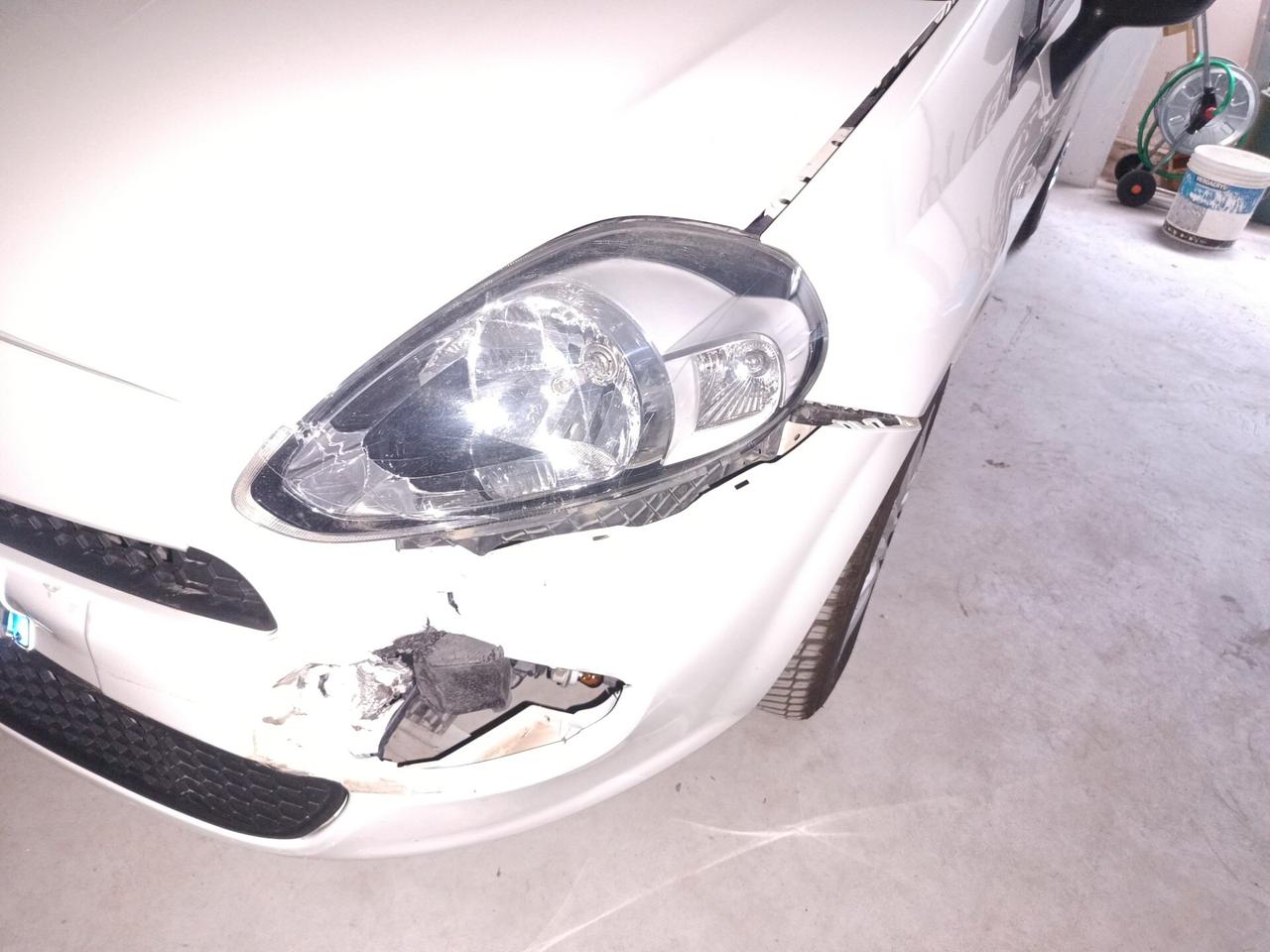 Fiat Punto 1.2 FIRE 4 cilindri 5 porte neopatentati