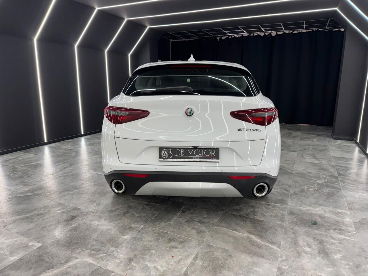 Alfa Romeo Stelvio 2.2 Turbodiesel 180 CV AT8 RWD Super