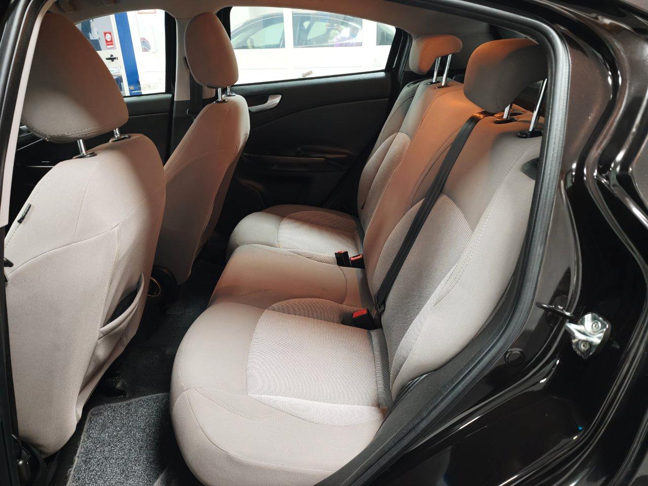 Alfa Romeo Giulietta 1.6 jtdm Distinctive 120cv LEGGI
