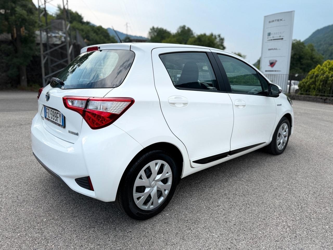 Toyota Yaris 1.5 Hybrid 5 porte Active 36.000km