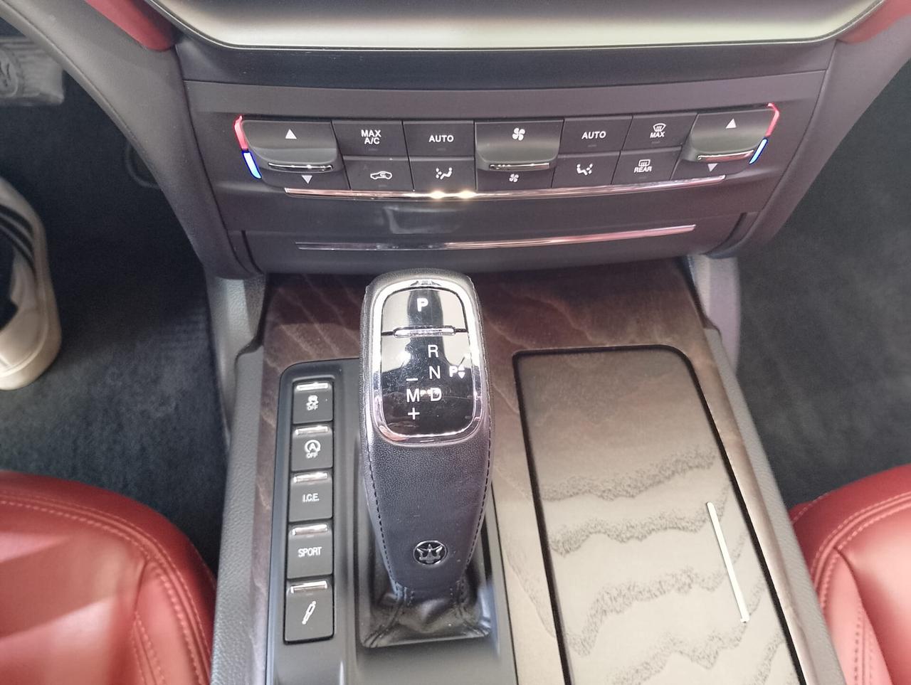 Maserati Ghibli L4 330 CV MHEV Granlusso INTERNO ROSSO CARTIER