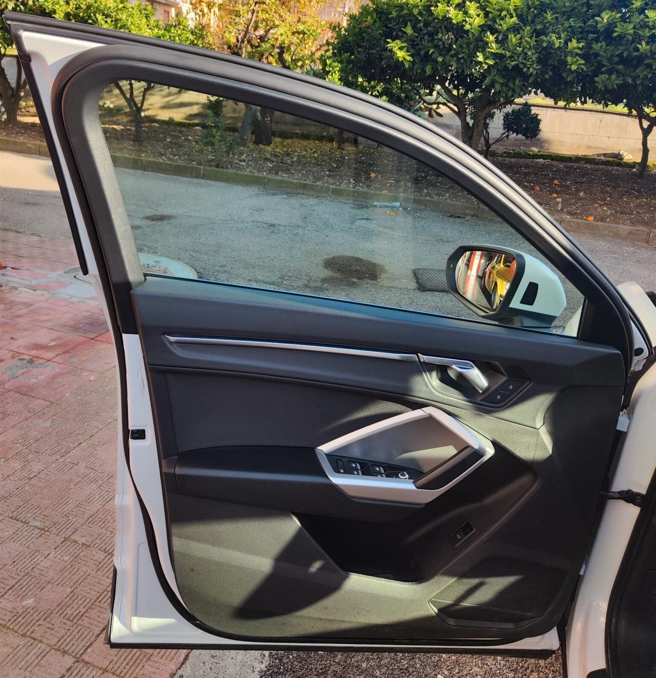 Audi Q3 SPB 35 TDI S tronic line edition 2020