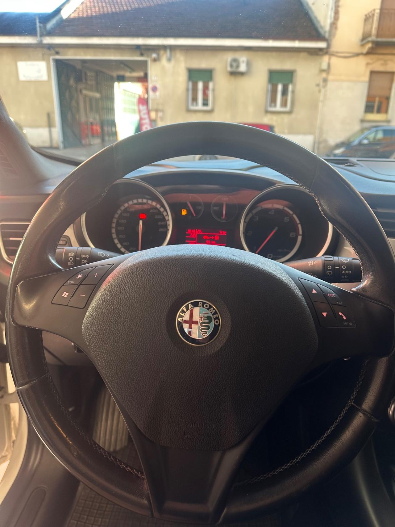 Alfa Romeo Giulietta 1.6 JTDm-2 105 CV Distinctive