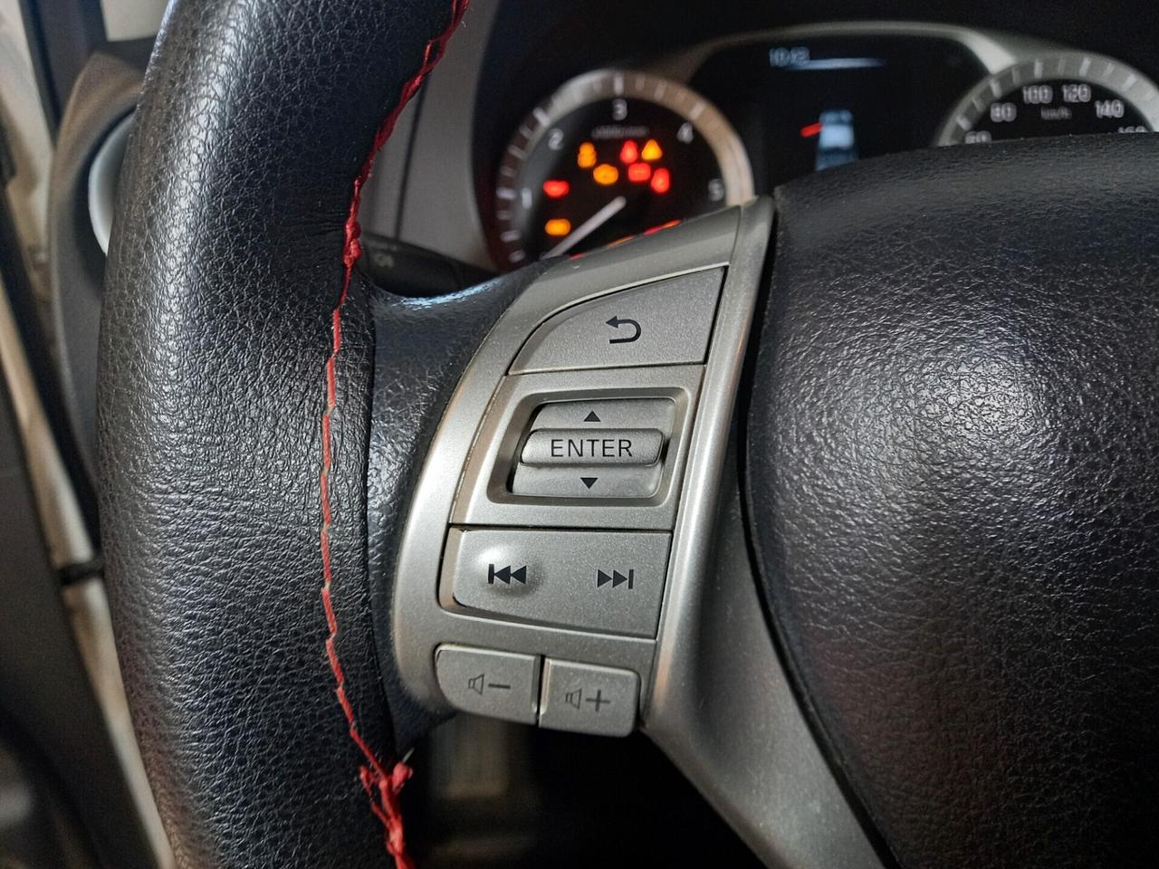 Nissan Navara 2.3 dCi 4WD King Cab Acenta