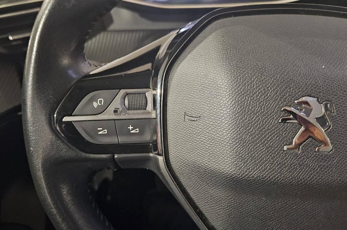 Peugeot 2008 1.2 puretech Active s&s 130cv