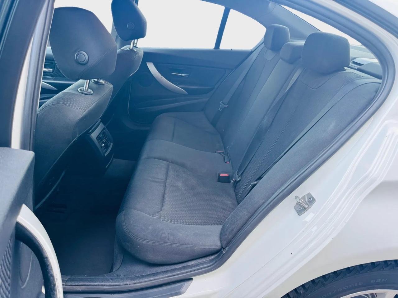 Bmw 318d 2.0 tdi 143cv anno 2013 cambio automatico
