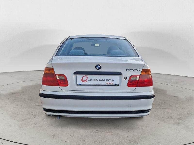 BMW Serie 3 320d BERLINA-DOPPIO SET CERCHI