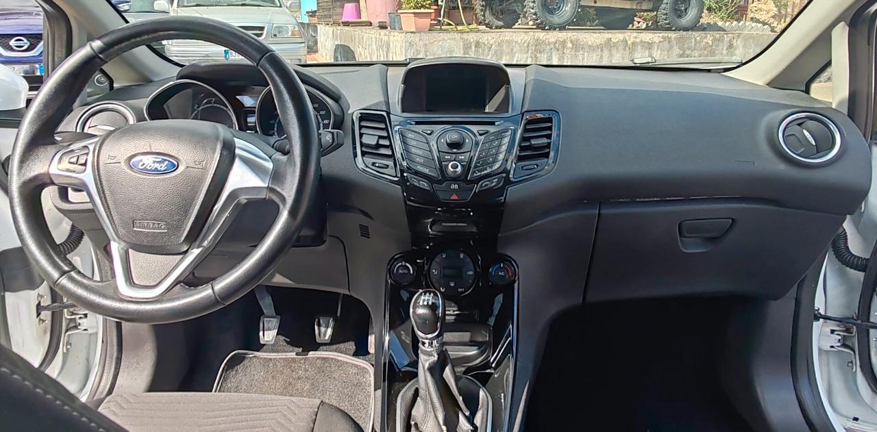 Ford Fiesta 1.6 TDCi 95CV 3 porte Individual
