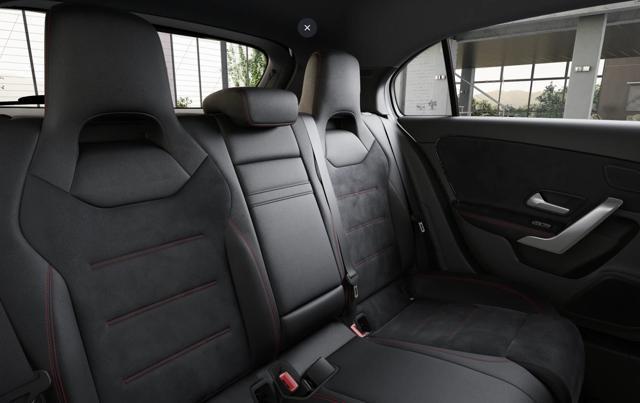 MERCEDES-BENZ A 180 d Automatic AMG Line Premium