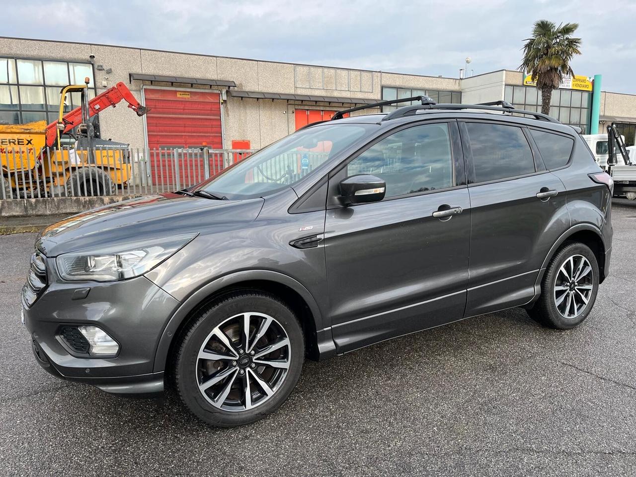 Ford Kuga 1.5 TDCI 120 CV S&S 2WD Powershift ST-Line