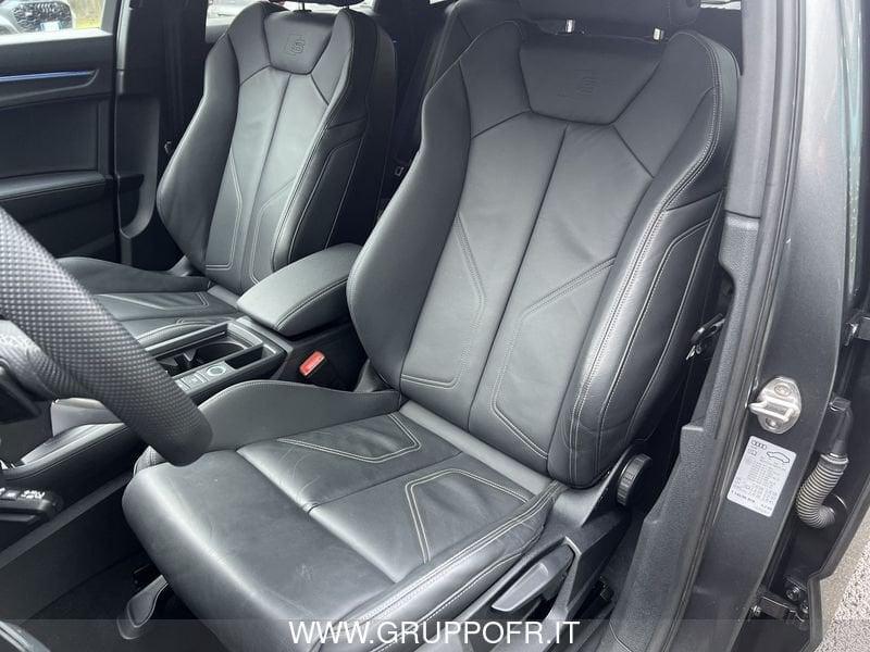 Audi Q3 35 TDI S tronic Identity Black