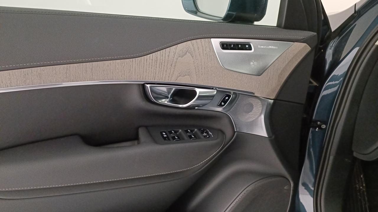 VOLVO N.XC90 Ultra Bright T8 AWD AUT 7P