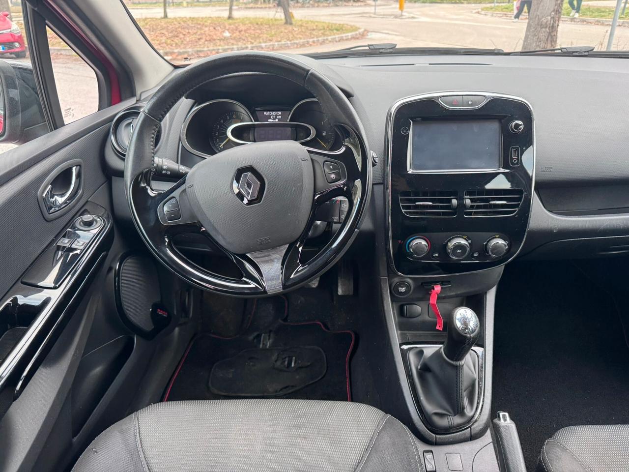 Renault Clio 1.2 75CV 5 porte Costume National