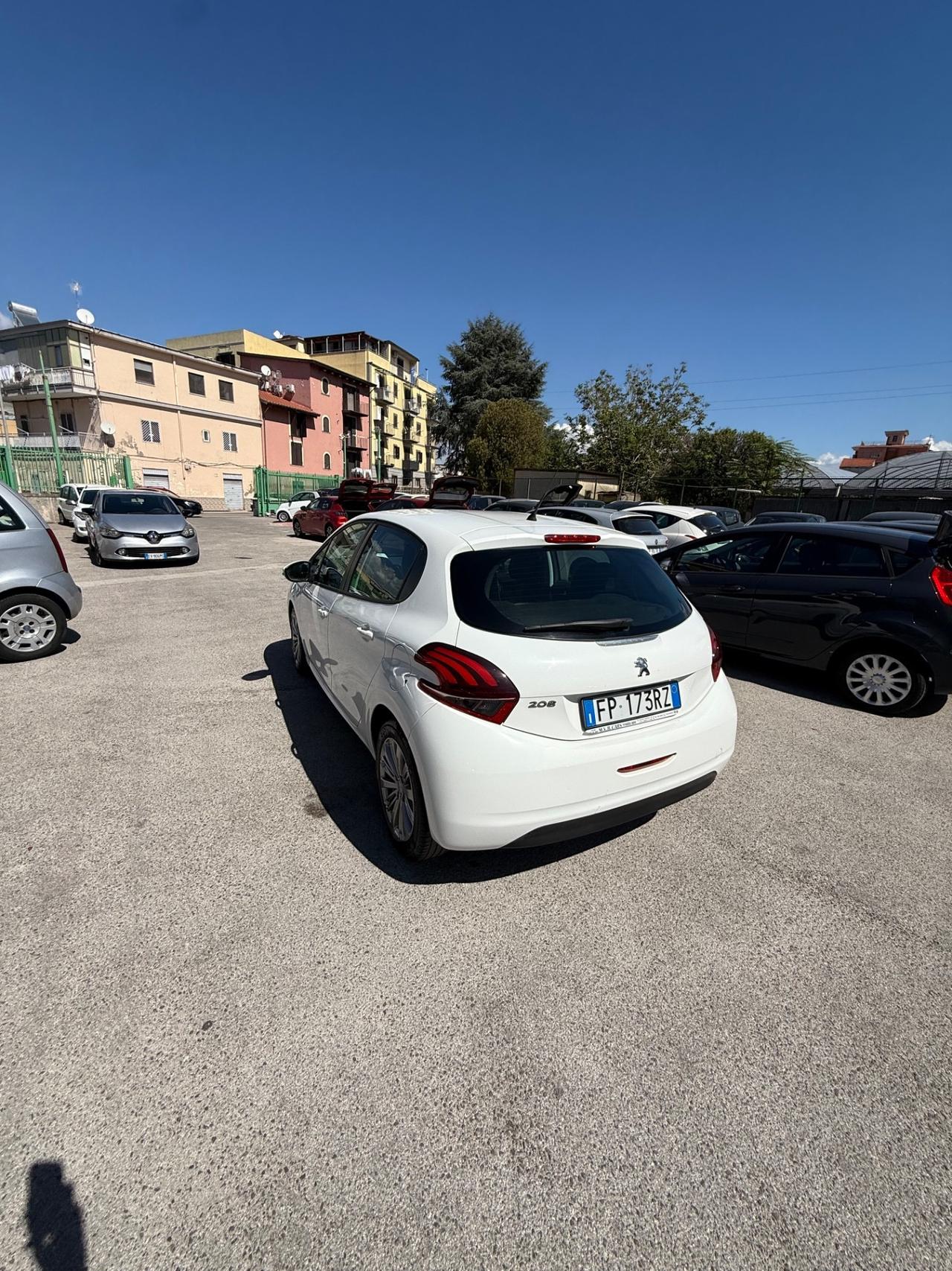 Peugeot 208 BlueHDi 1.6 75 5 porte Allure