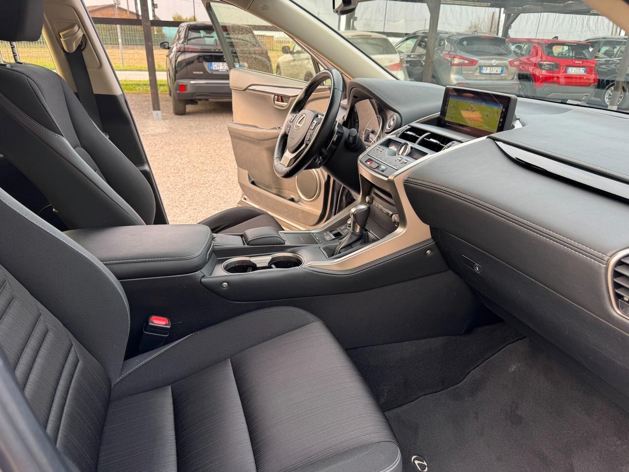 Lexus NX 300h Hybrid 4WD Business FULL OPTIONAL