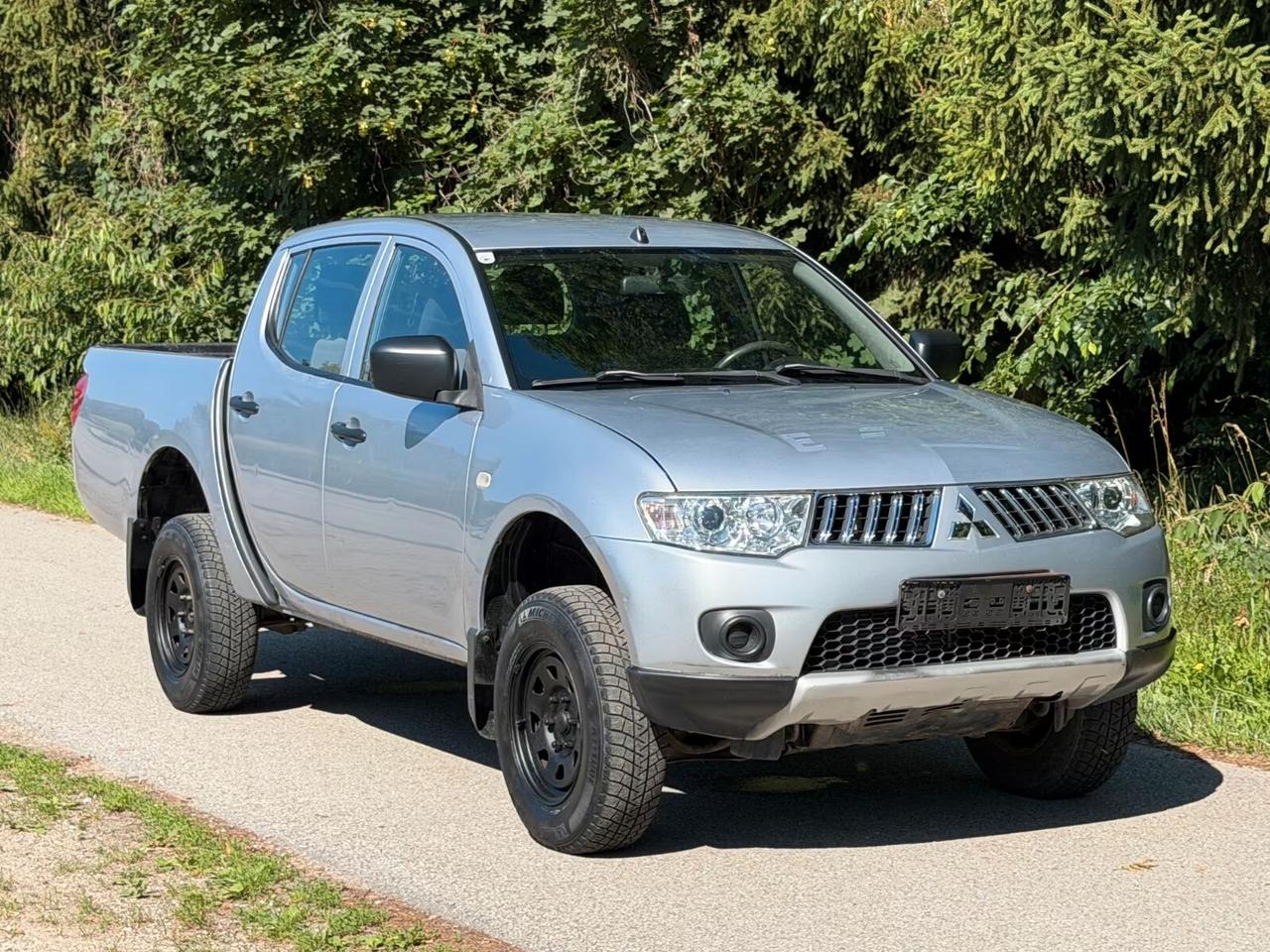 Mitsubishi L200 °Invite°Doppia Cabina°4x4 CLIMA