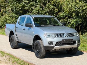 Mitsubishi L200 °Invite°Doppia Cabina°4x4 CLIMA