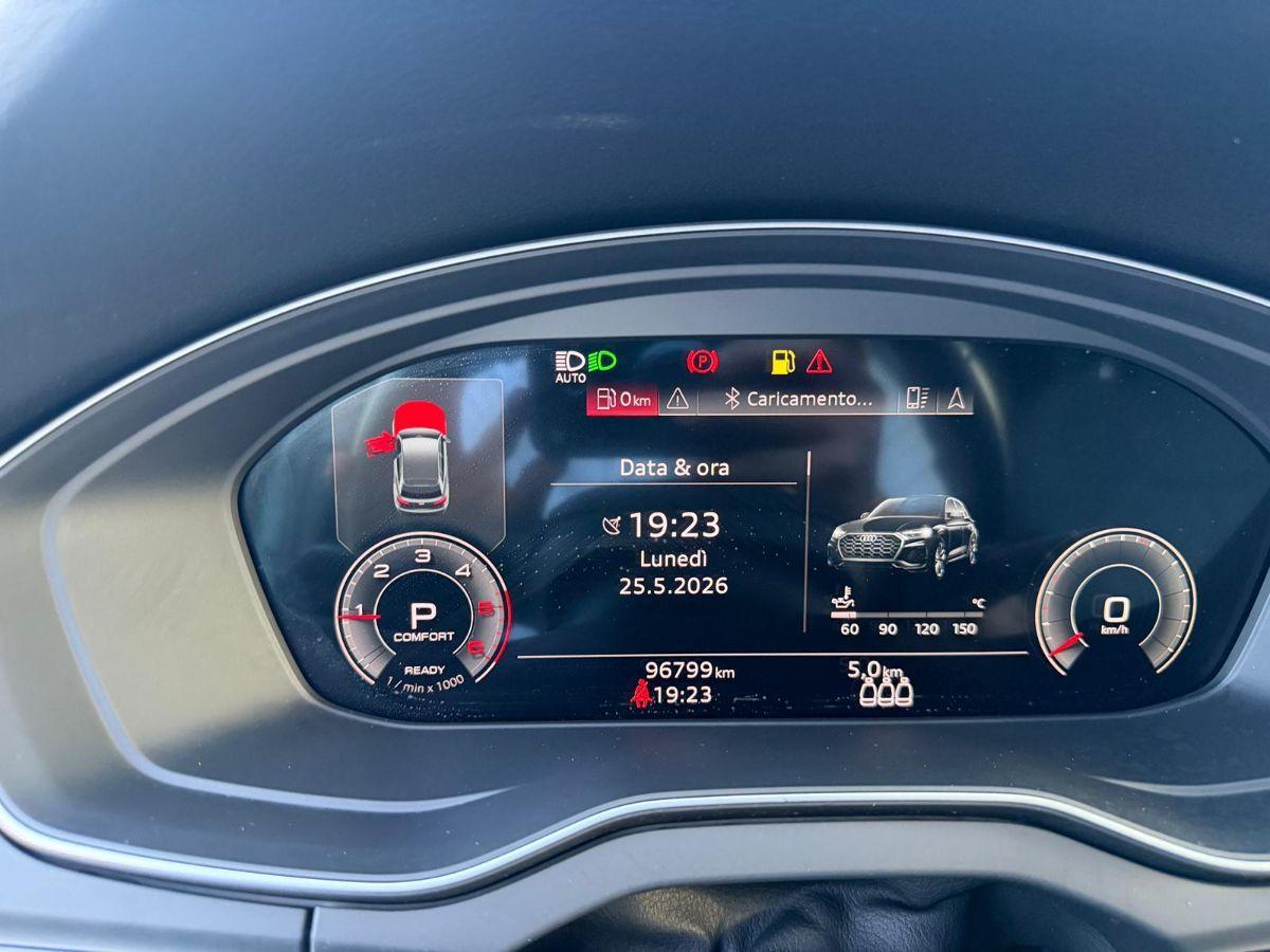 AUDI - Q5 - 40 TDI quattro S tronic S line