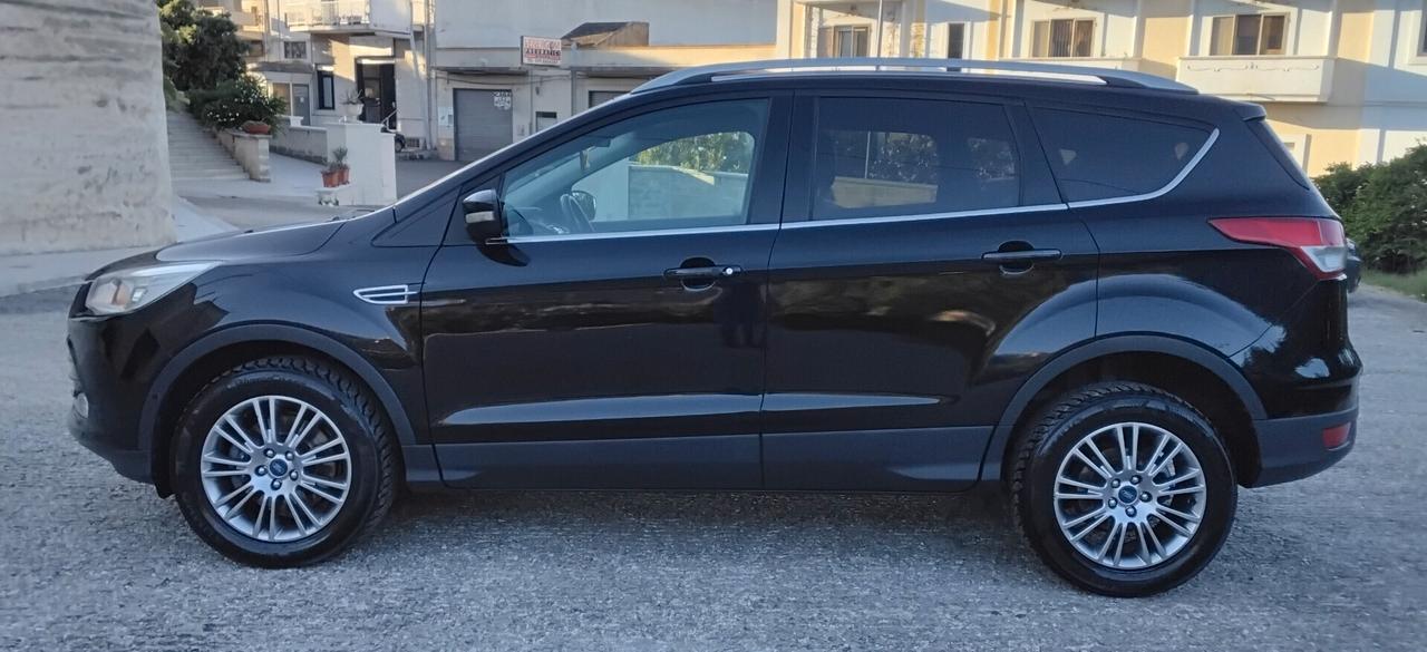 Ford Kuga 2.0 TDCI 163 CV 4WD Powershift Titanium