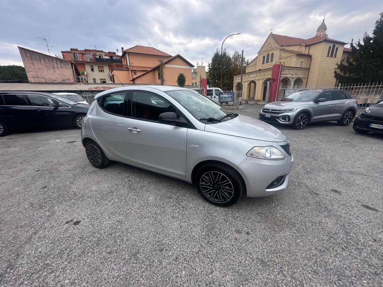 Lancia Ypsilon 1.2 69 CV 5 porte GPL Platinum