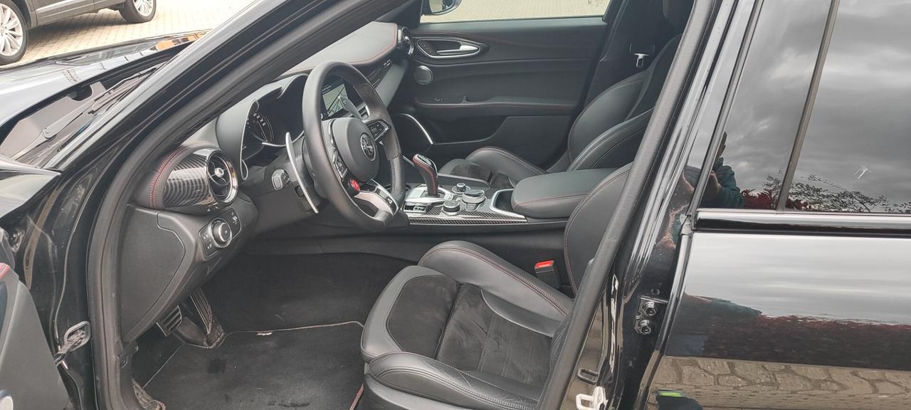 Alfa Romeo Giulia 2.2 Turbodiesel 210 CV AT8 AWD Q4 Estrema