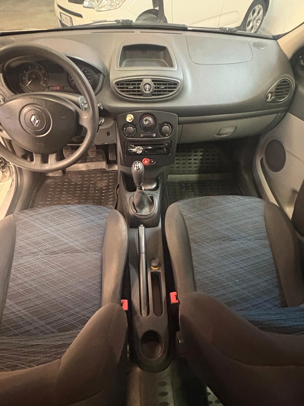 Renault Clio 1.2 16V 5 porte Confort