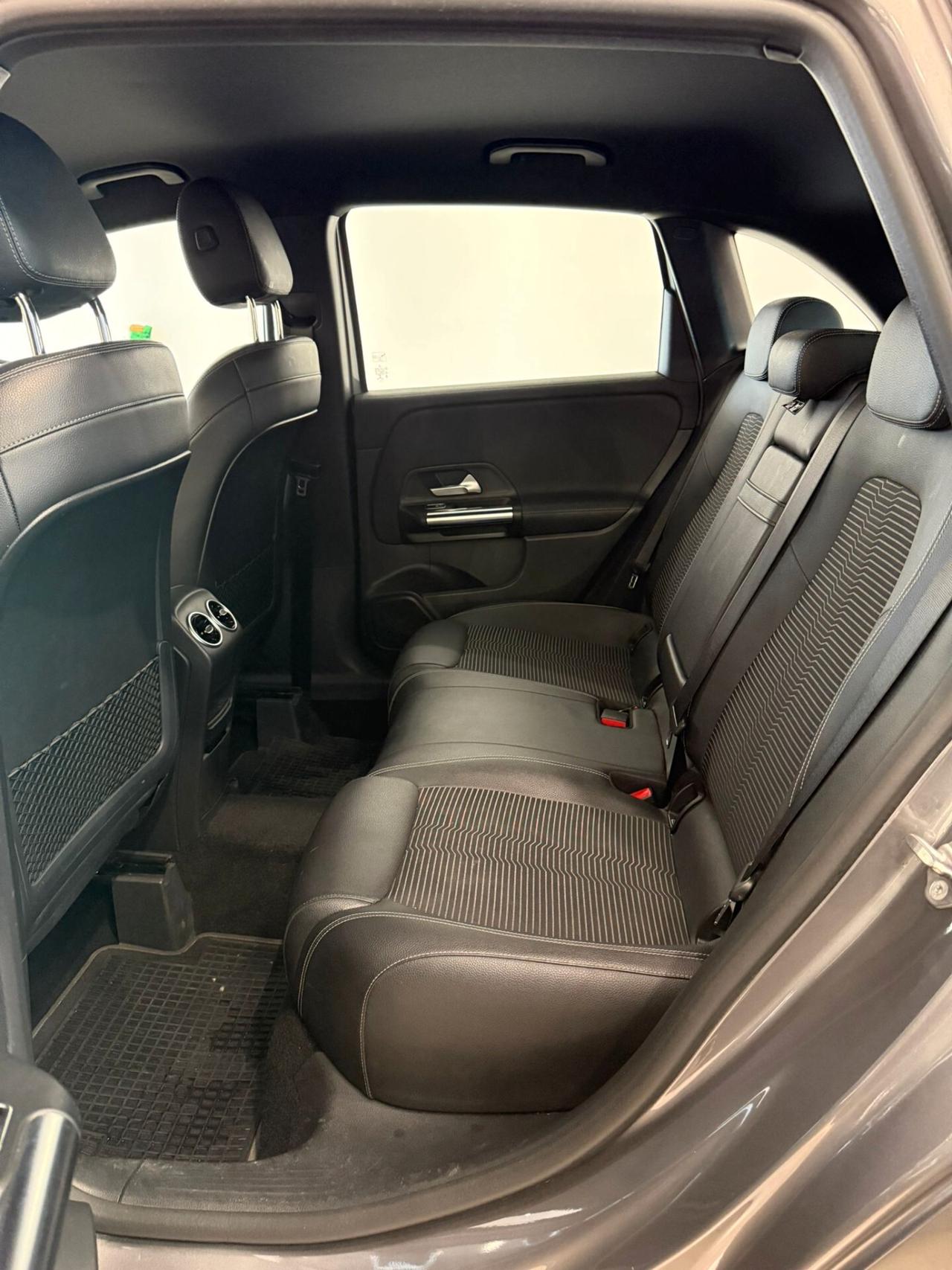 Mercedes Classe B 180d Sport AUTOMATICA 2021 Soli 90.000 KM