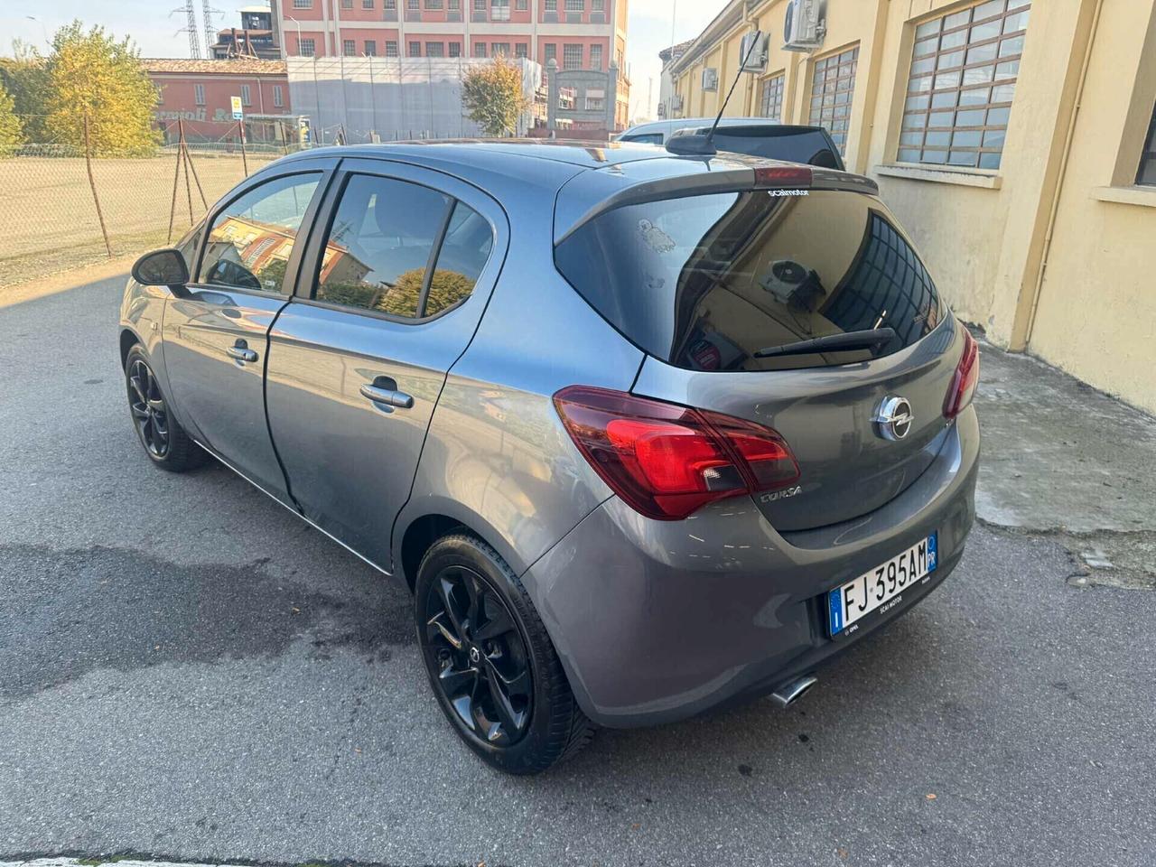 Opel Corsa 1.2 Diesel 5 porte b-Color 75cv