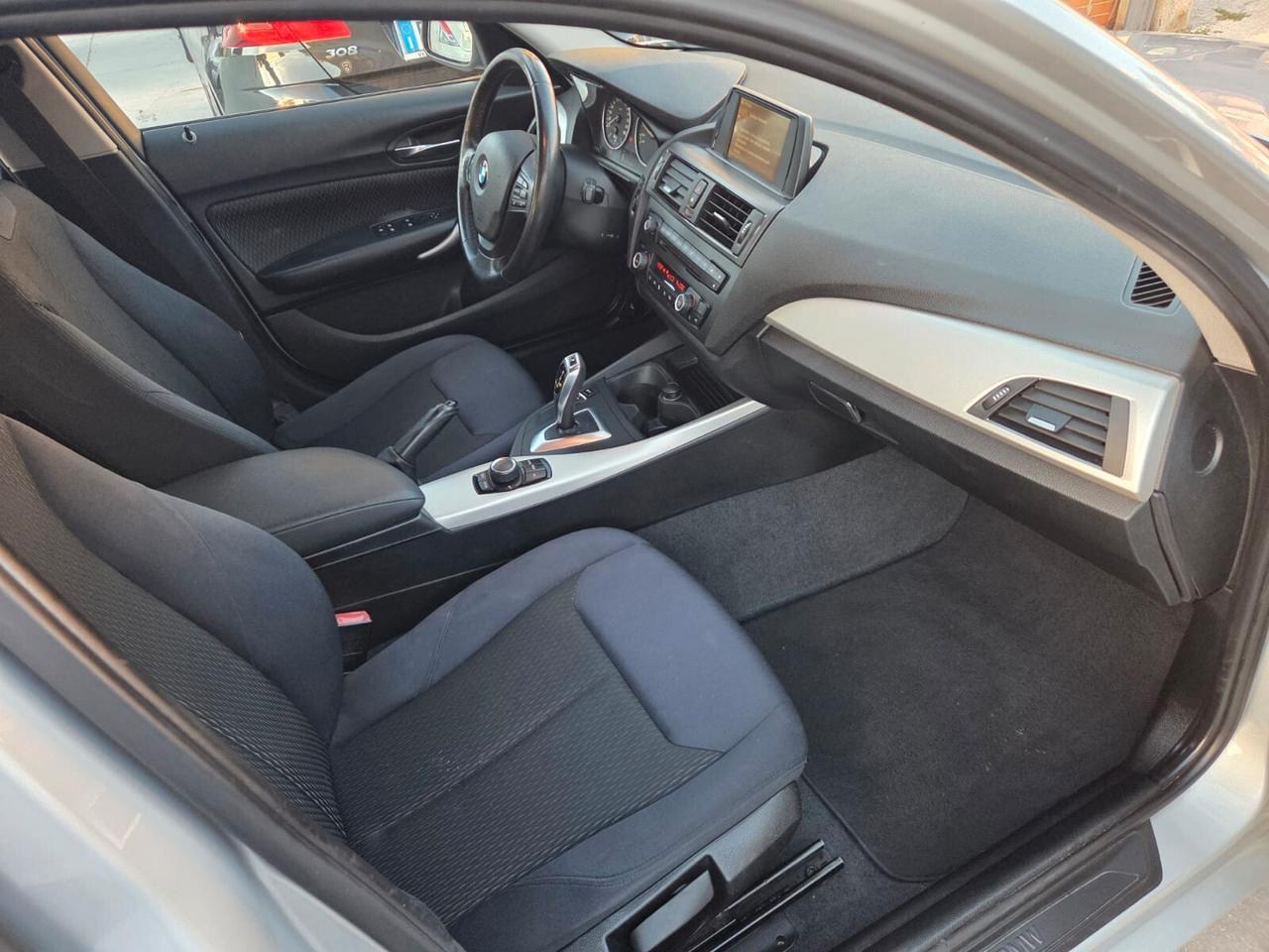Bmw 118 118d 5p. Urban