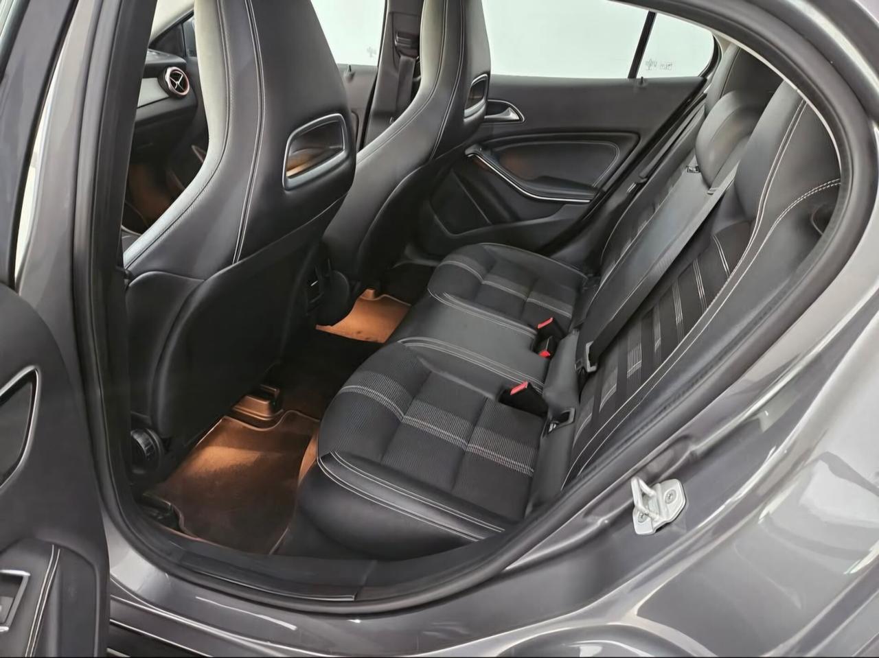 Mercedes-benz GLA 200 180 d Automatic Sport