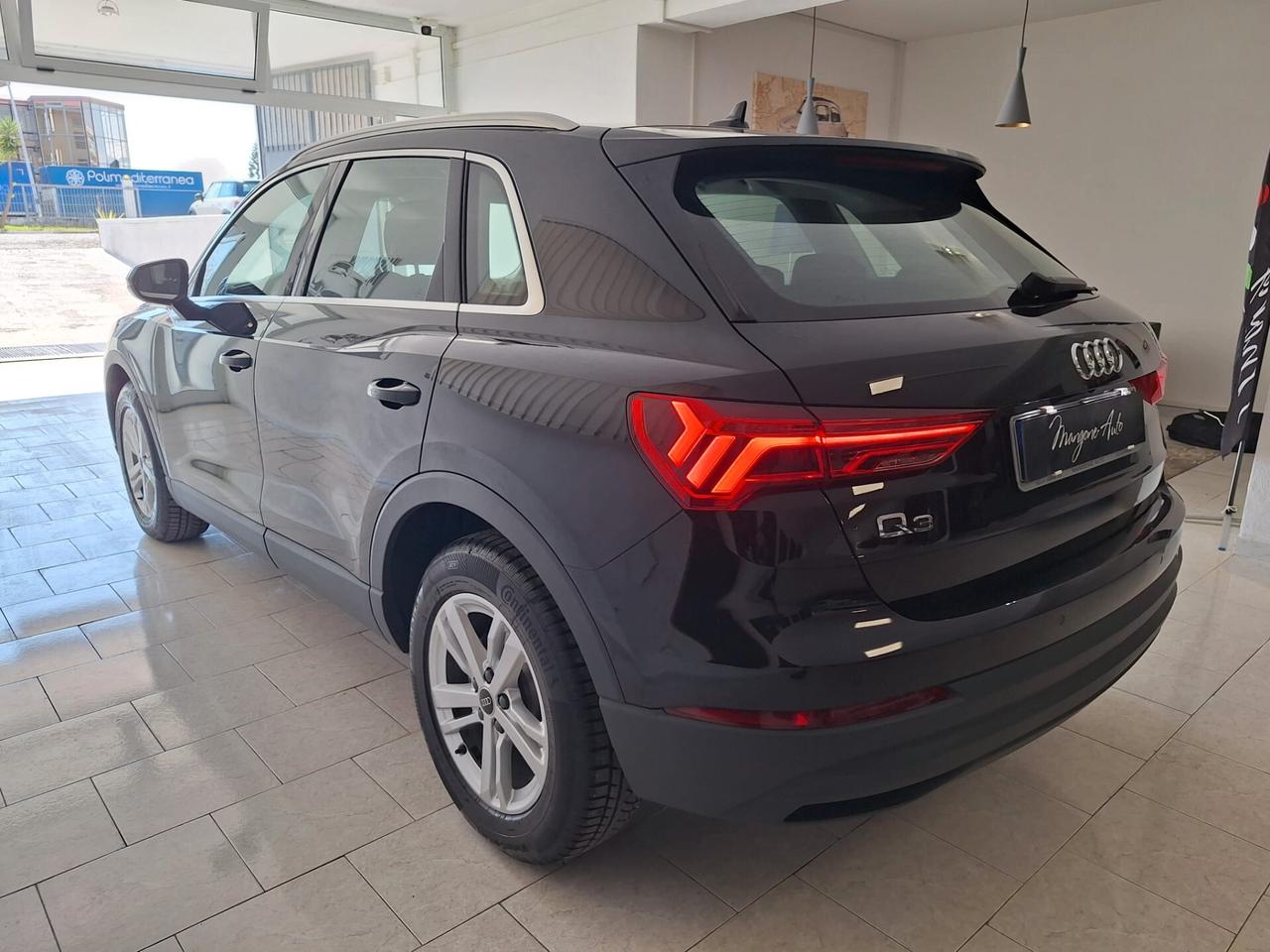 Audi Q3 35 TDI S tronic Business