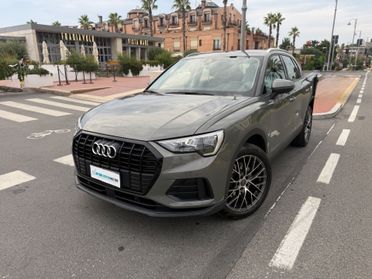 Audi Q3 45 TFSI e S tronic Business