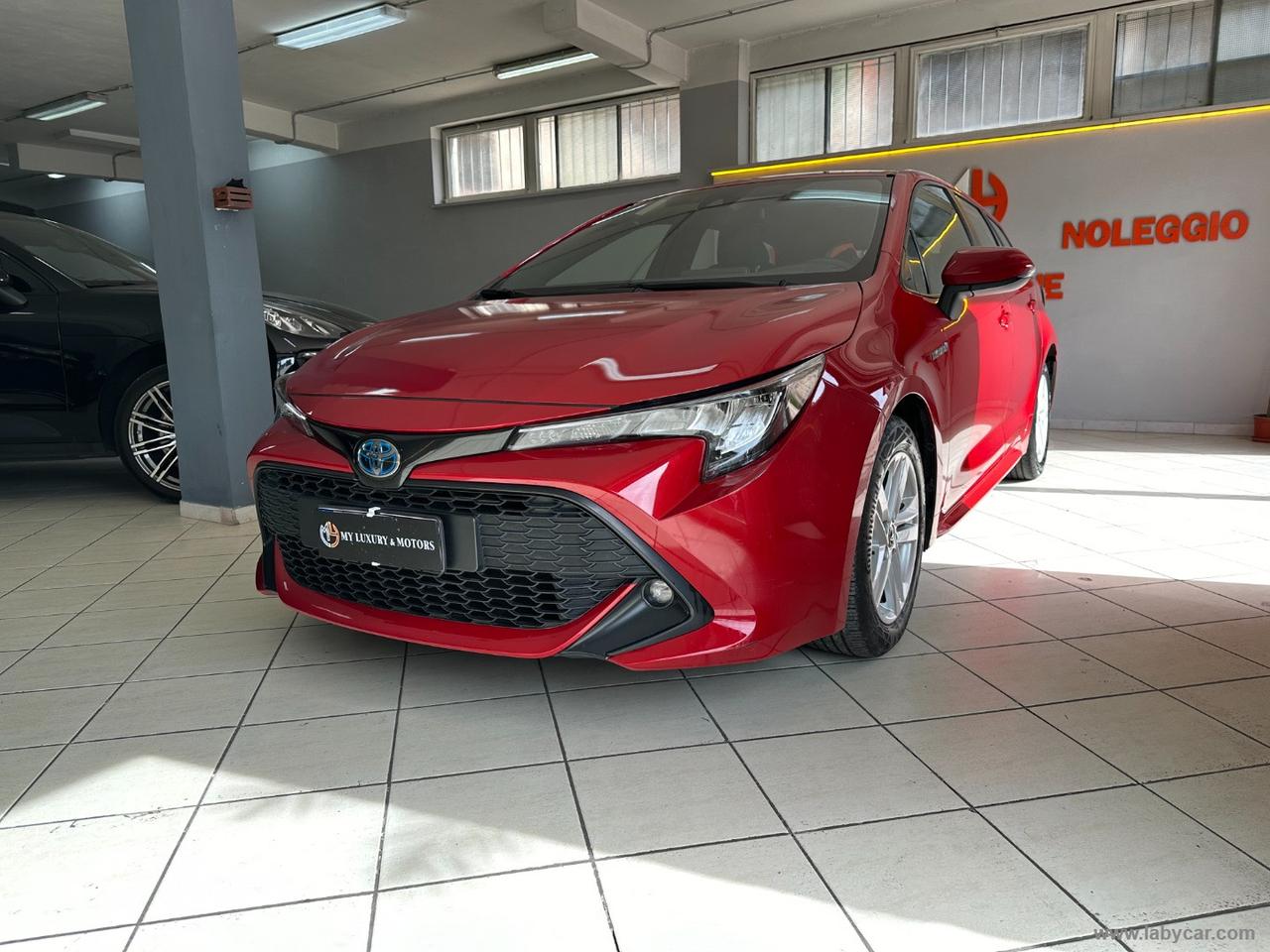 TOYOTA Corolla 1.8 Hybrid Business