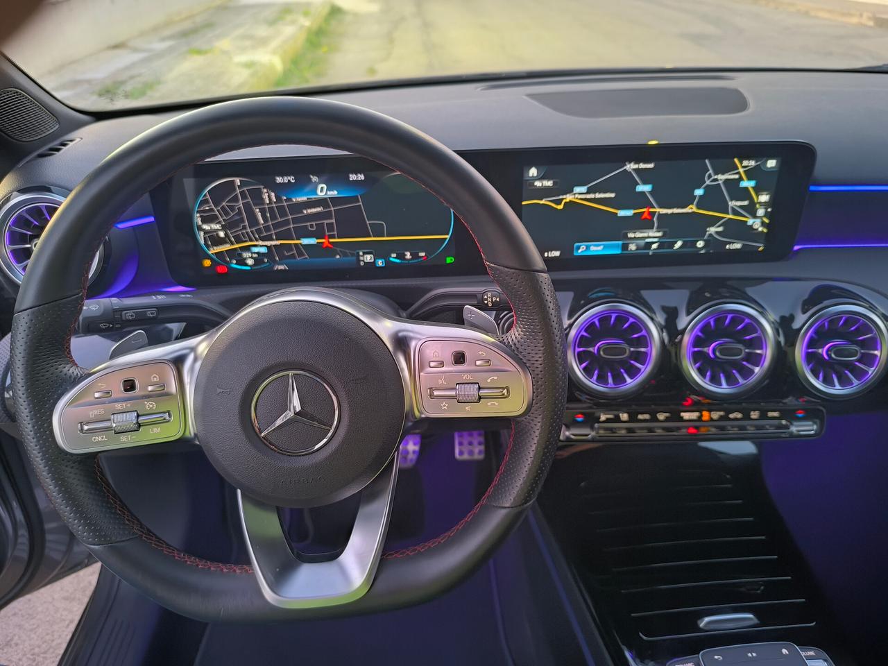 MERCEDES A AMG PREMIUM 118 200 D 116cv AUTOMATIC