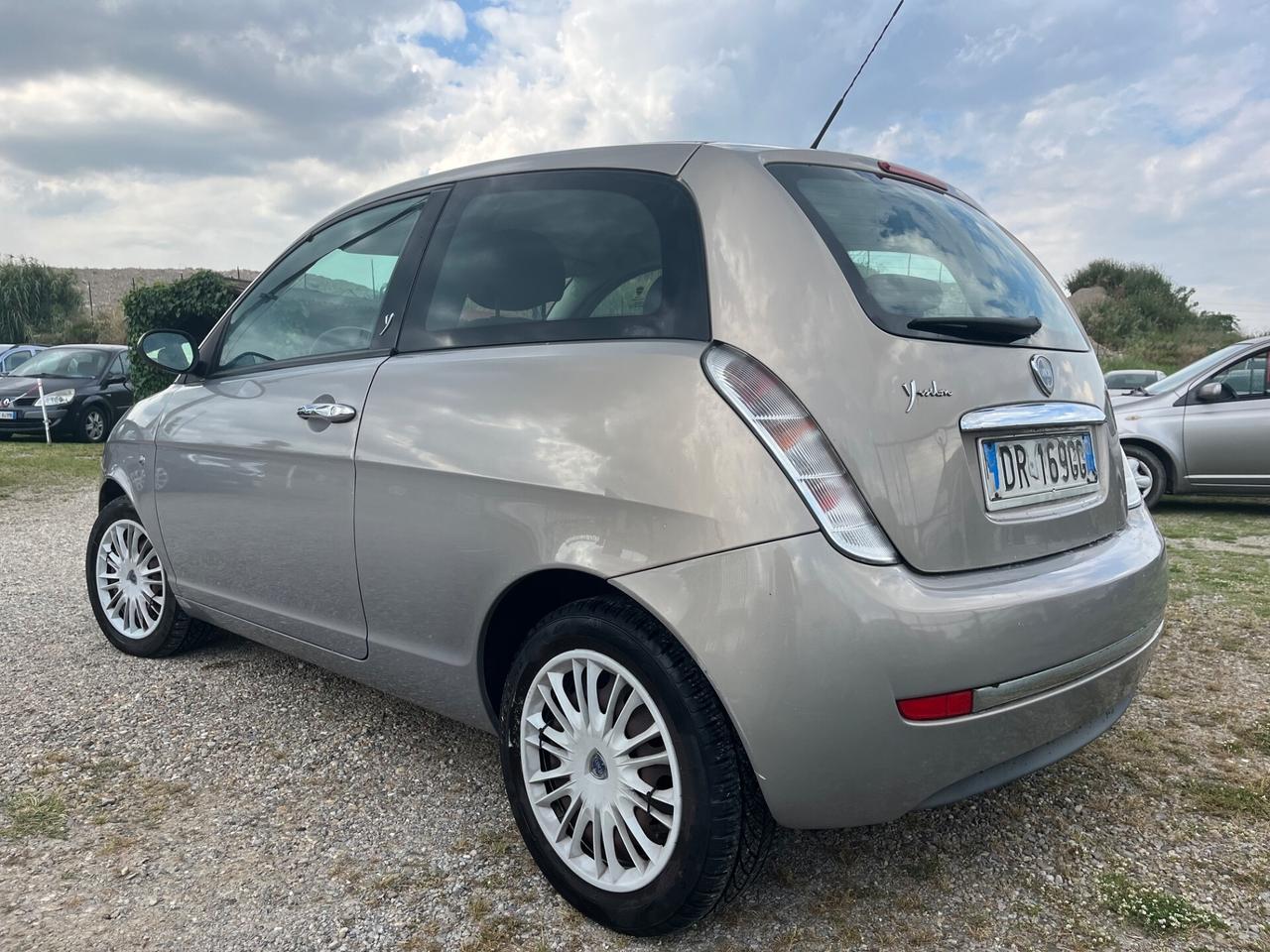 Lancia Ypsilon 1.2 Modamilano 99.000 km
