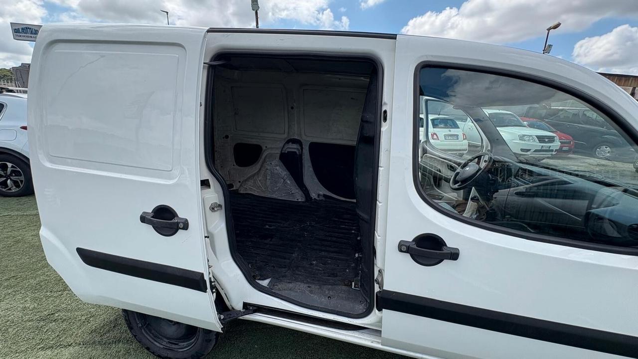Fiat Doblo 1.9 JTD 223 | DIESEL| 223B1000 CC 1910 CV 105 KW 77 VAN, 4 P. (1000315)